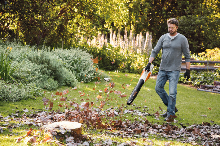 STIHL BGA 57 Kit (AK 20) Battery blower BGA 57: Powerful, efficient tidying